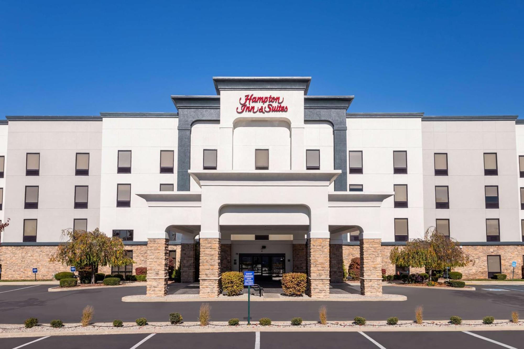 Hampton Inn & Suites Richmond Exterior photo